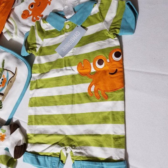 Gymboree Cuddly Crab NWT Blanket, 3-6 month socks, hat, bodysuit, romper & shoes - Picture 5 of 6